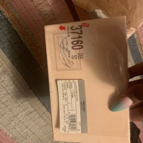 Prada shoes - Picture 4 of 7